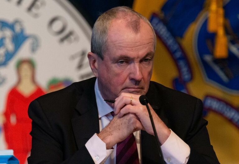 the-lakewood-scoop-republicans-accuse-governor-murphy-of-hoarding