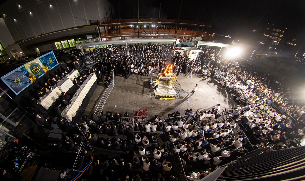Thousands of Gerer Chassidim Spend Uplifted days with Revered Guest - The  Lakewood Scoop